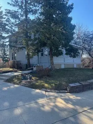 w204n16640 Jackson Dr, Jackson, WI 53037