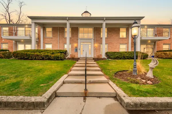 1305 W Main St, Lake Geneva, WI 53147