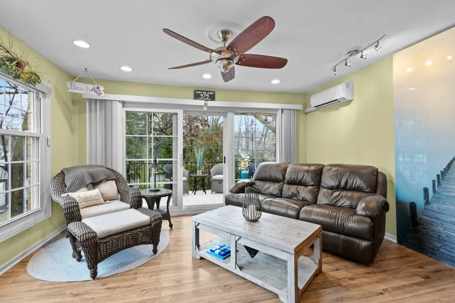 1305 W Main St, Lake Geneva, WI 53147 - #2