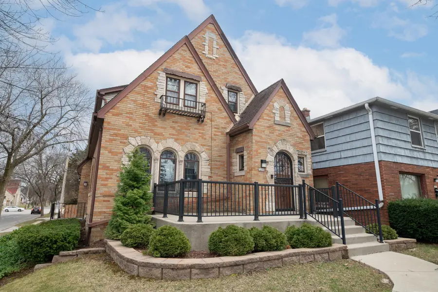 3290 N 44th St, Milwaukee, WI 53216 - #3