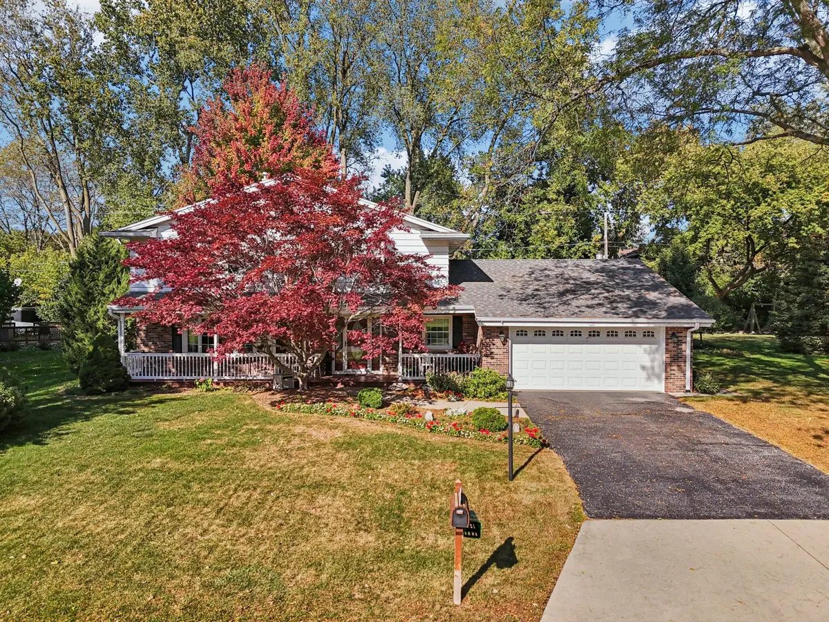 720 W Fairfield Ct, Glendale, WI 53217 - #1