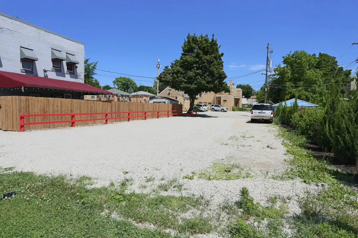 88 W Becher St, West Allis, WI 53227 - #1