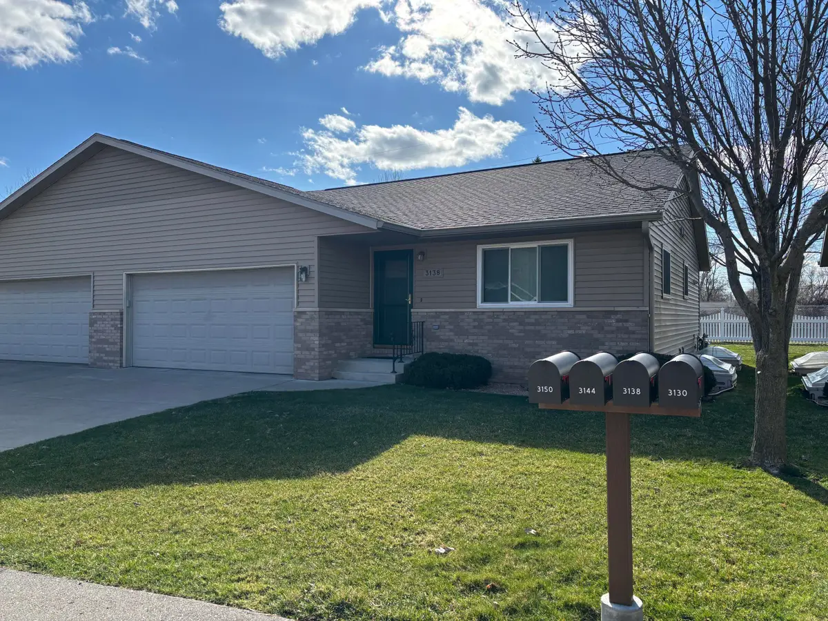 3138 Linden Dr, La Crosse, WI 54601 - #1