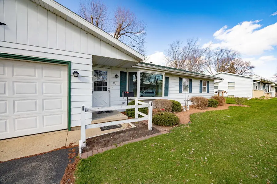 307 Martin St, Fort Atkinson, WI 53538 - #3
