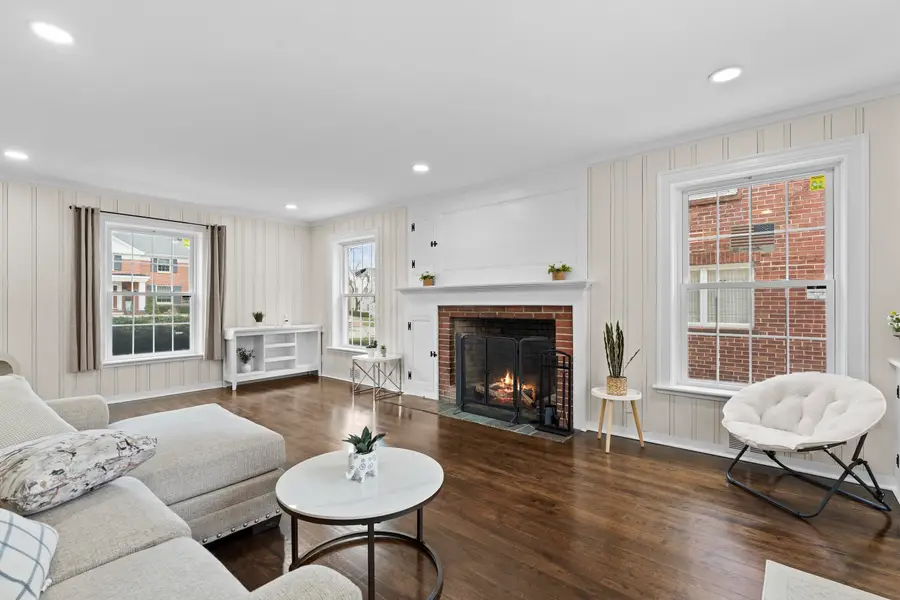 6329 N Berkeley Blvd, Whitefish Bay, WI 53217 - #3