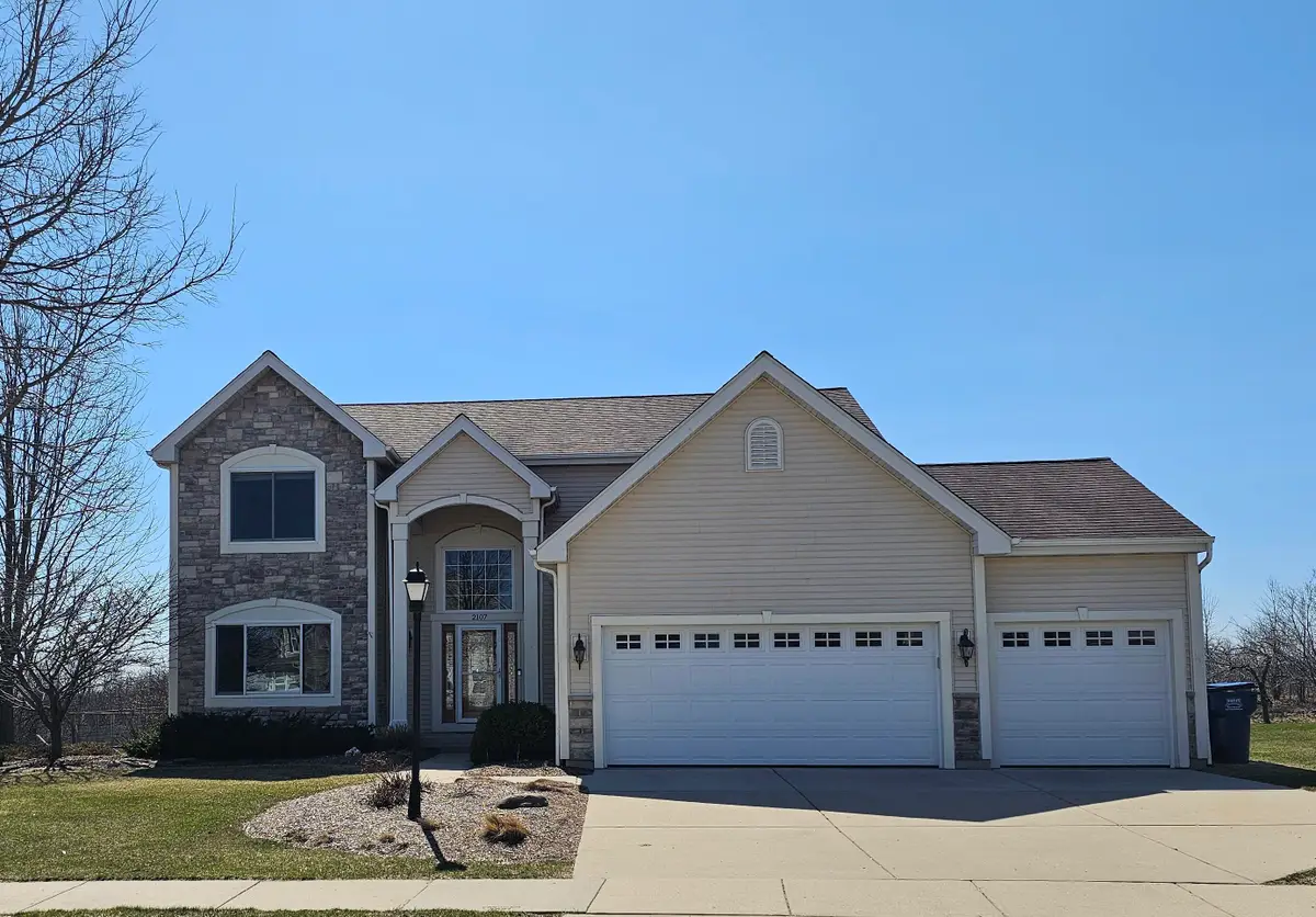2107 Willow Pond Way, Port Washington, WI 53024 - #1