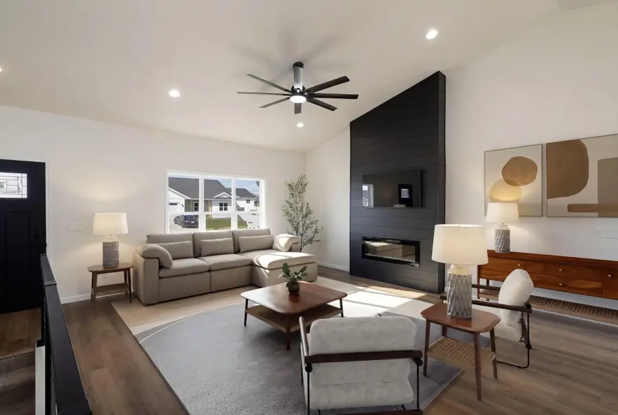 270 Southern Dr, Holmen, WI 54636 - #2