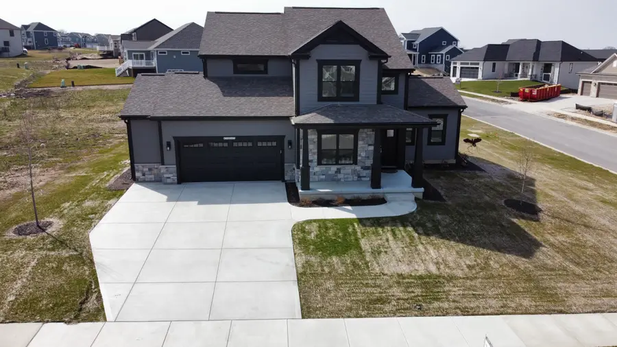 W206N5693 Muirfield Dr, Menomonee Falls, WI 53051 - #2