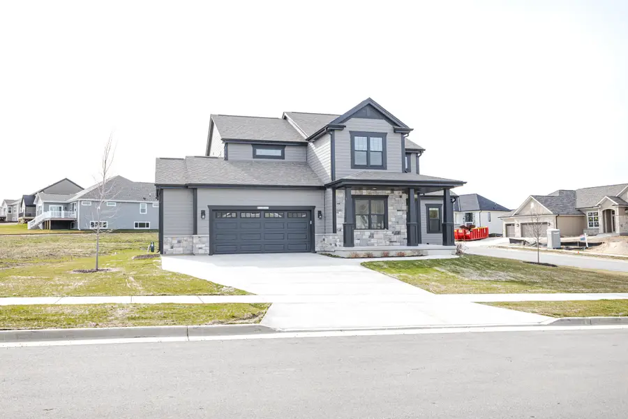 W206N5693 Muirfield Dr, Menomonee Falls, WI 53051 - #3