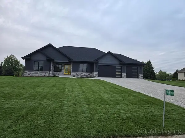 S64W22860 Garrett Dr, Vernon, WI 53189