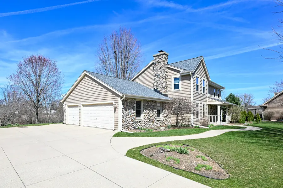 1624 Legend Cir, Waukesha, WI 53189 - #3