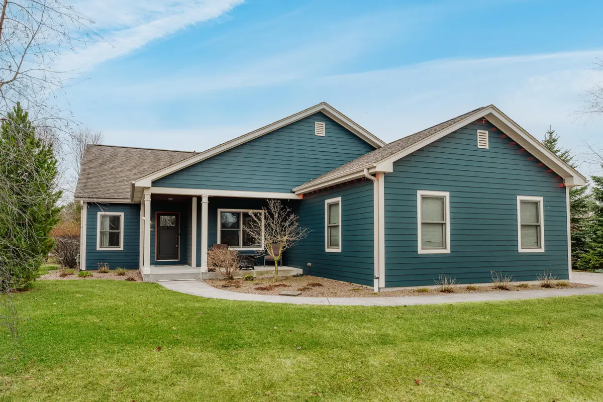 1841 Kissel Dr, Hartford, WI 53027 - #1