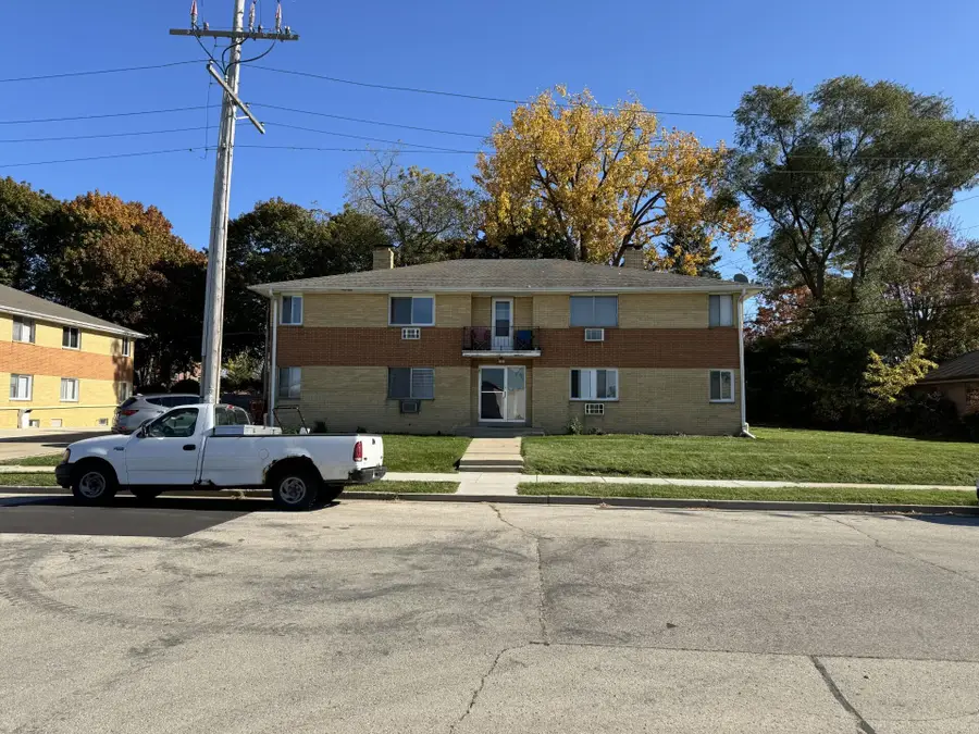 3111 Wheelock Dr, Racine, WI 53405 - #2