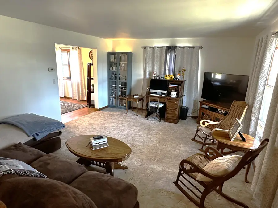 129 Columbine Ln, Sheboygan Falls, WI 53085 - #2