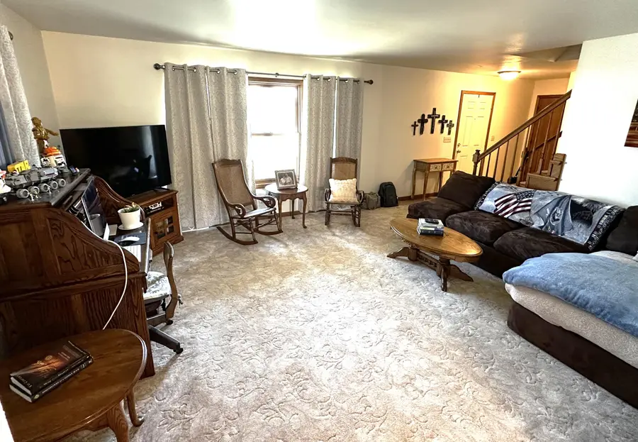 129 Columbine Ln, Sheboygan Falls, WI 53085 - #3