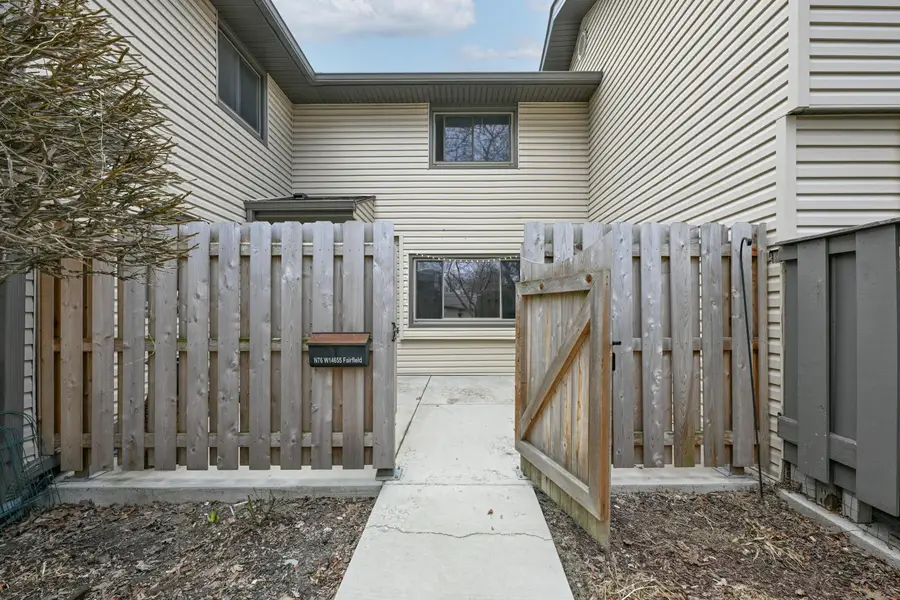 N76W14655 Fairfield Ct, Menomonee Falls, WI 53051 - #3