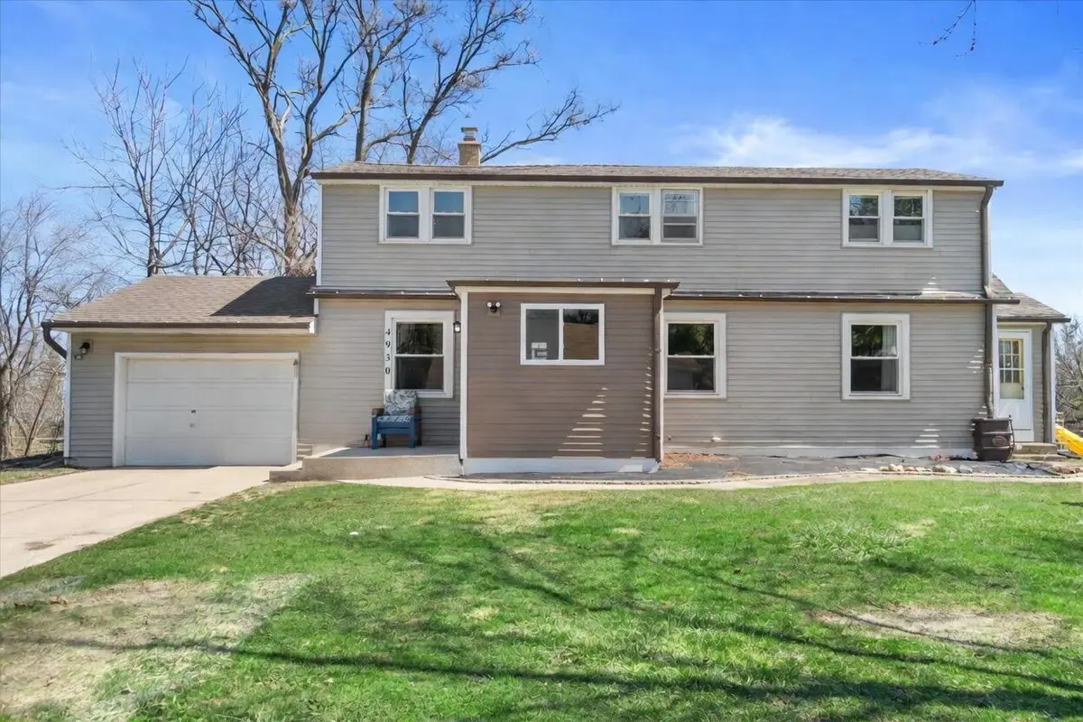 4930 S 28th St, Greenfield, WI 53221 - #1