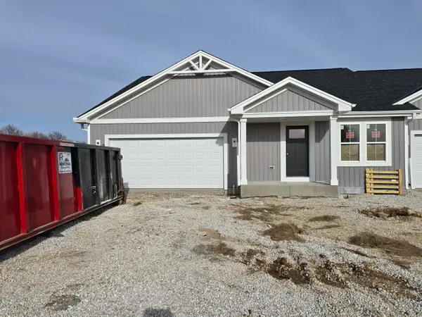 618 Harvest Ln, Hartford, WI 53027