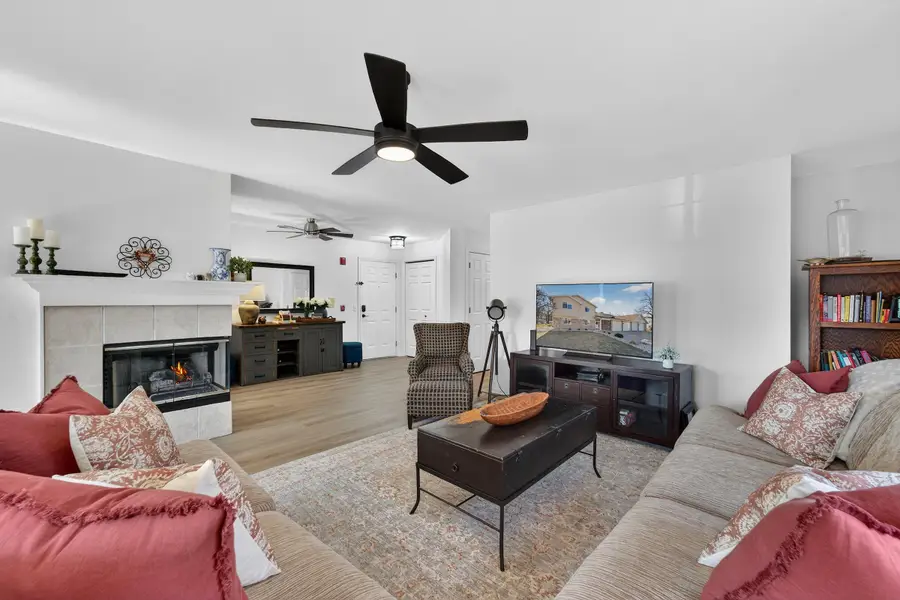 129 S Curtis St, Lake Geneva, WI 53147 - #3