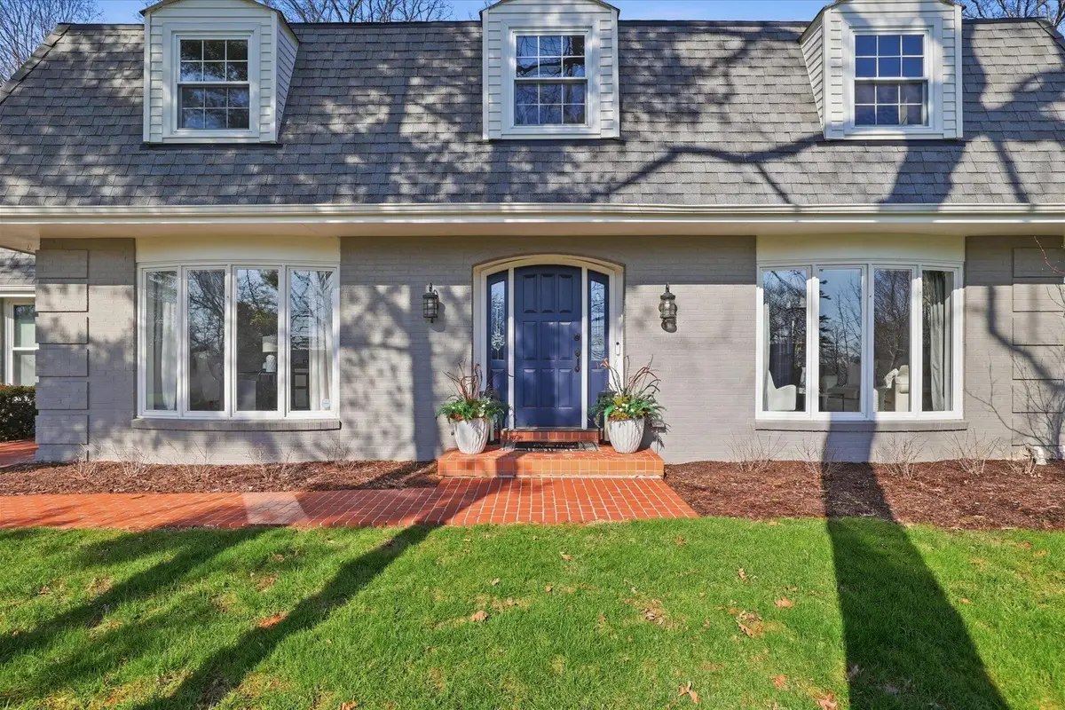 3695 Mary Cliff Ln, Brookfield, WI 53005 - #1