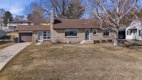 337 Lake Dr, Random Lake, WI 53075