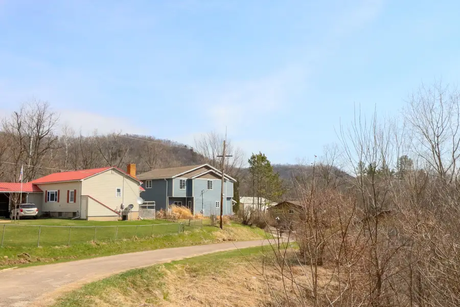 W884 E Mohawk Ln, Bergen, WI 54658 - #3