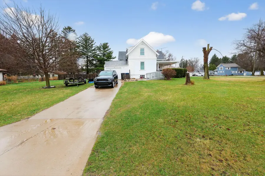 330 W Jefferson St, Elkhorn, WI 53121 - #2