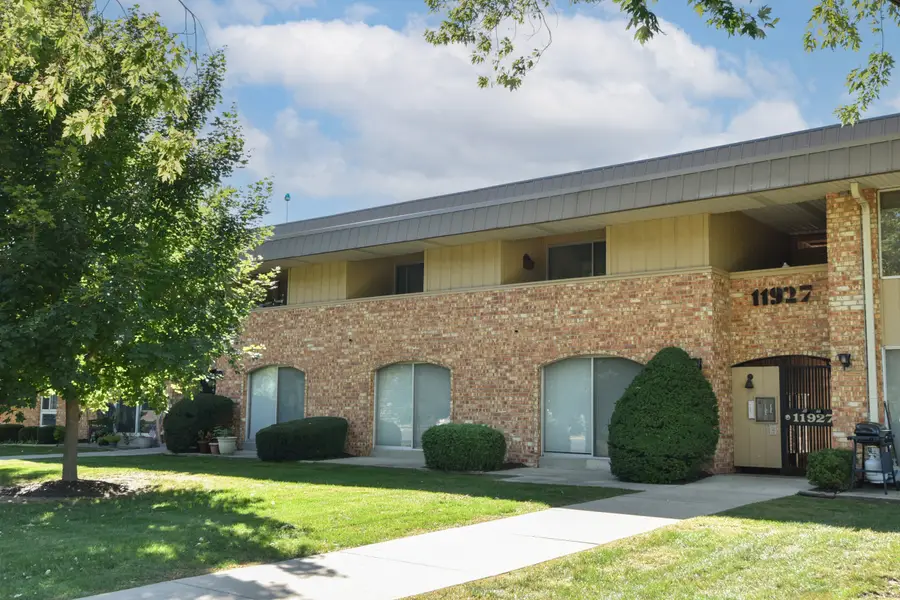 11927 W Appleton Ave, Milwaukee, WI 53224 - #2