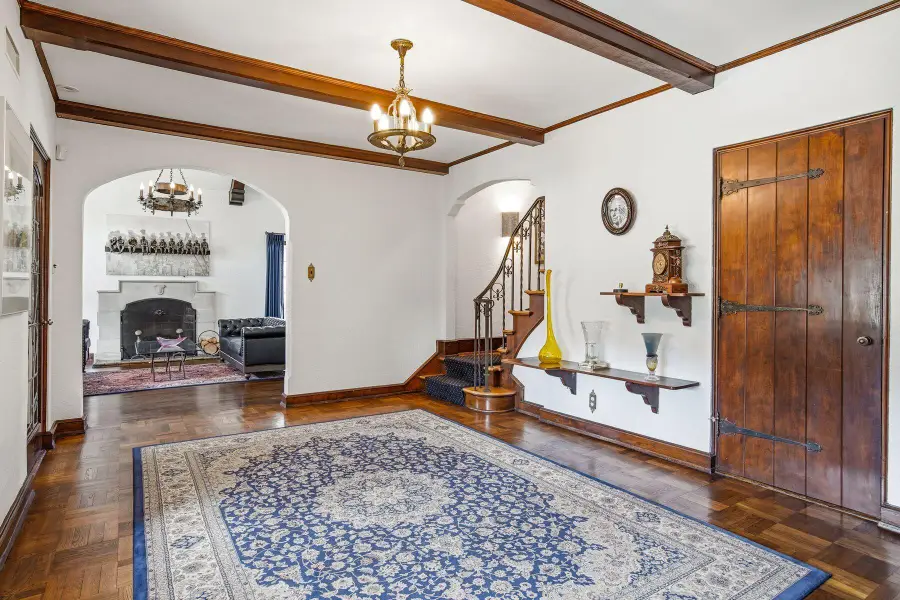 228 N Pinecrest St, Milwaukee, WI 53208 - #3