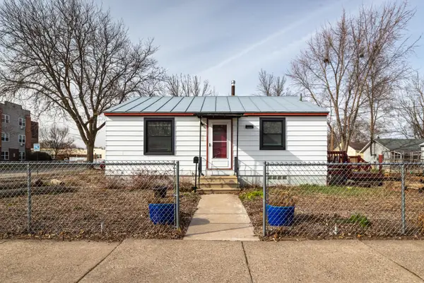 803 Hood St, La Crosse, WI 54601