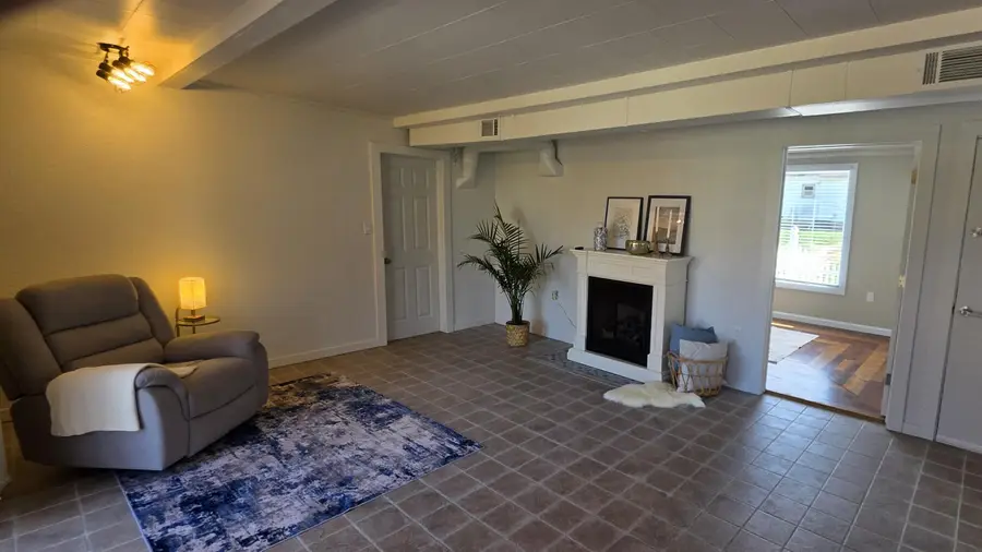 1715 Rawson Ave, South Milwaukee, WI 53172 - #2