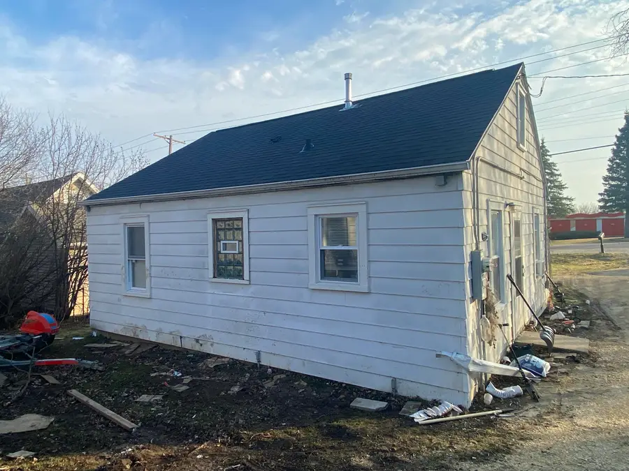 8621 N Granville Rd, Milwaukee, WI 53224 - #2