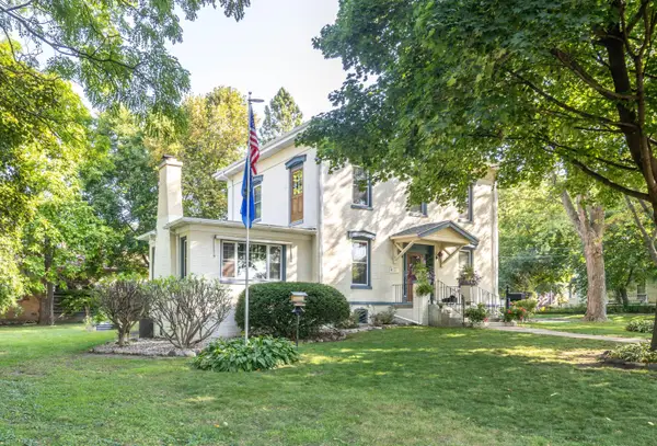 610 Clyman St, Watertown, WI 53094