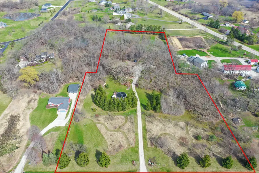 115 S Westwood Ave, Burlington, WI 53105 - #2