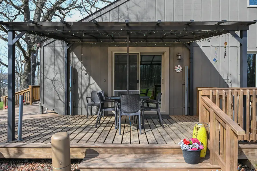 115 S Westwood Ave, Burlington, WI 53105 - #3