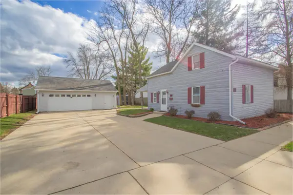 211 Lynn St, Watertown, WI 53098