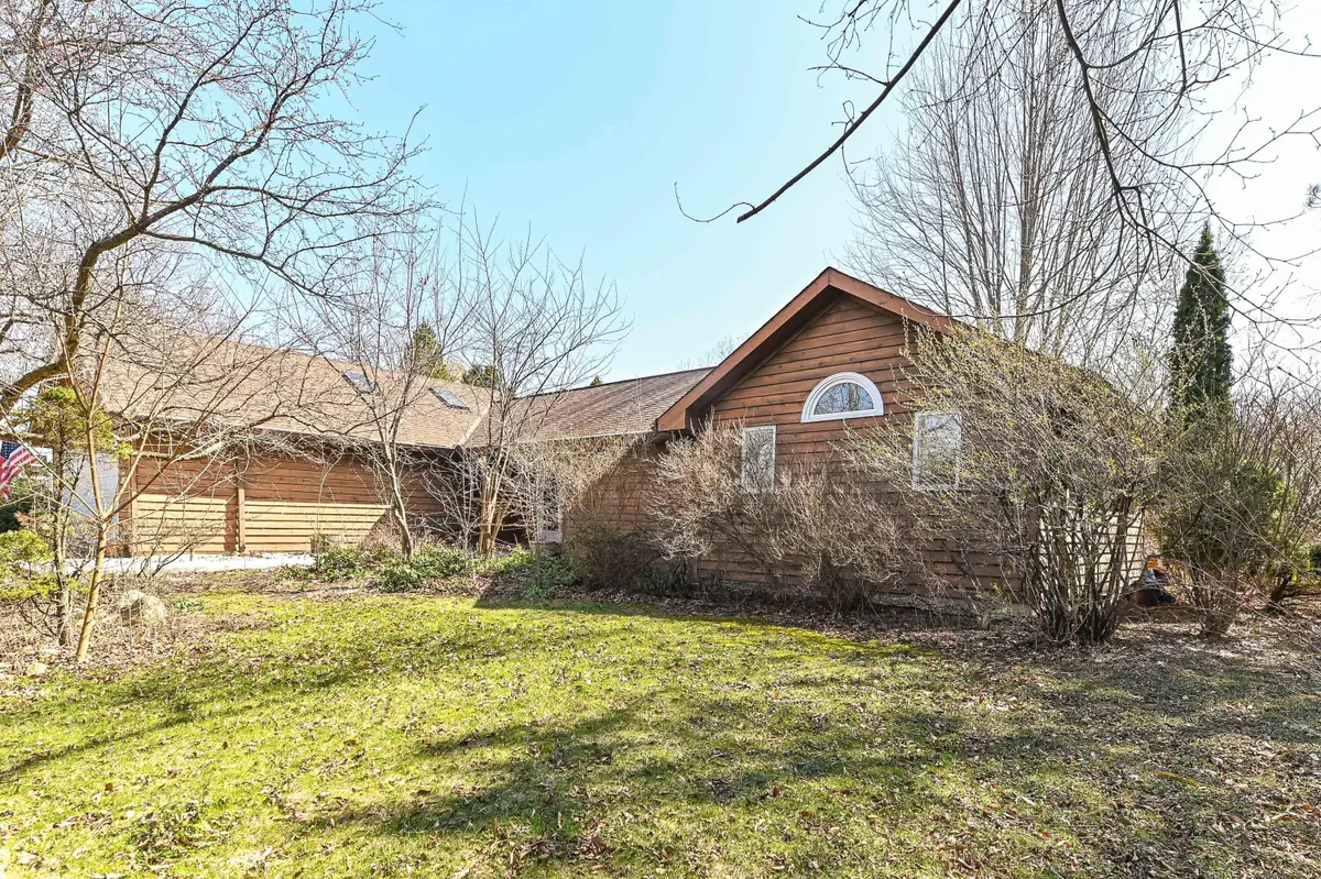 8801 Hart Dr, Wind Lake, WI 53185 - #1