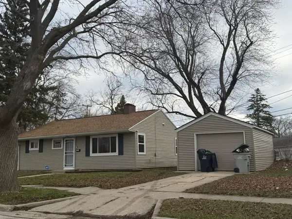 5468 N Strathmore Ave, Milwaukee, WI 53218