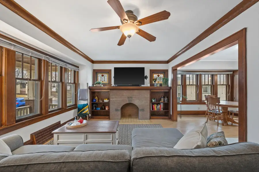 1527 N 49th St, Milwaukee, WI 53208 - #2