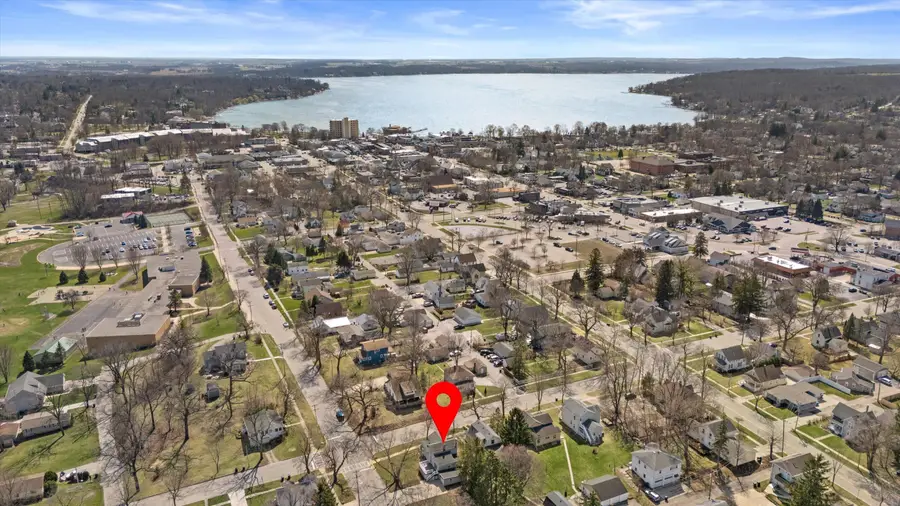605 Water St, Lake Geneva, WI 53147 - #2