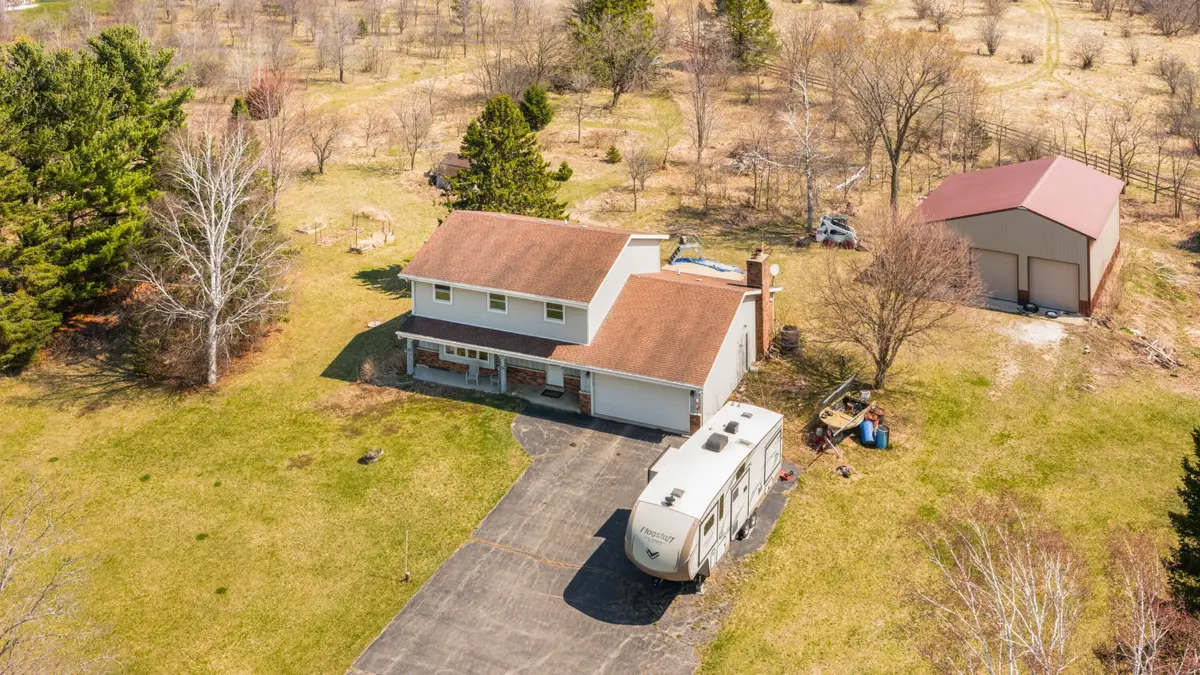 S107W36898 Annice Ln, Eagle, WI 53119 - #1