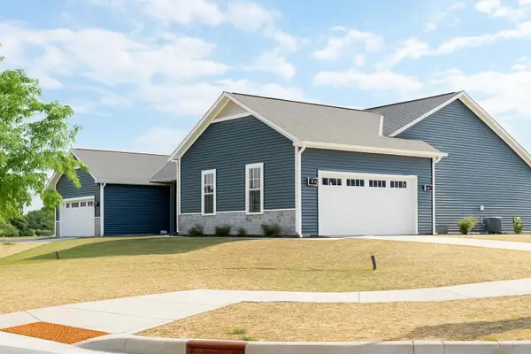 8302 85th Ave, Pleasant Prairie, WI 53158