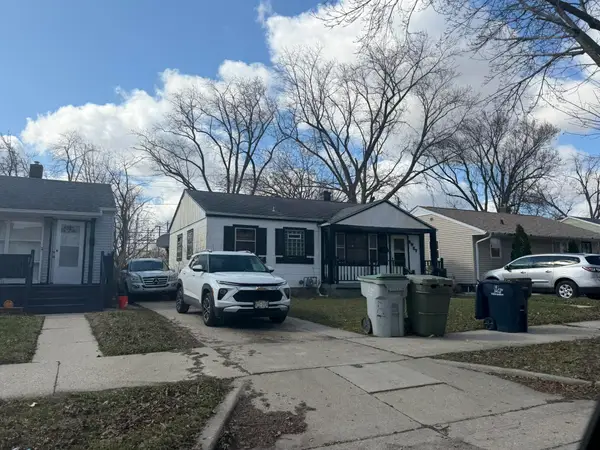 2927 W Carmen Ave, Milwaukee, WI 53209