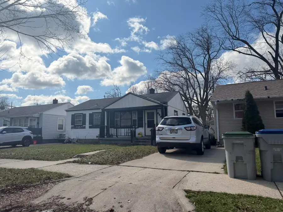 2927 W Carmen Ave, Milwaukee, WI 53209 - #2