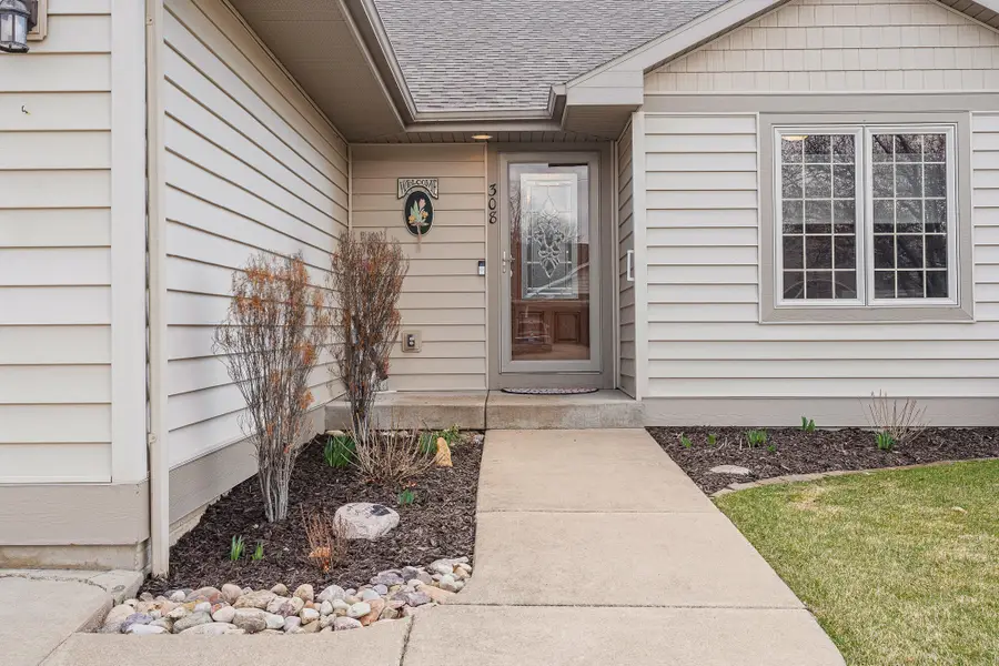 308 Grant St, Holmen, WI 54636 - #3