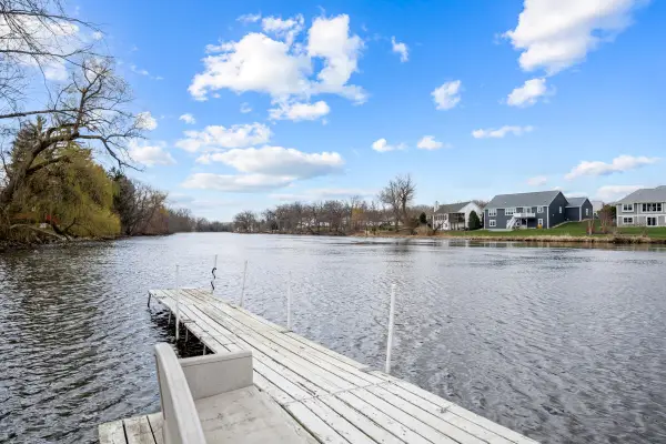 2530 N River Rd, Rochester, WI 53185