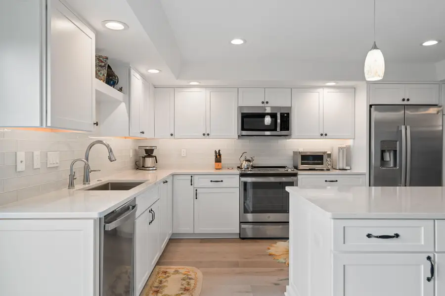 35 S Walworth Ave, Williams Bay, WI 53191 - #3