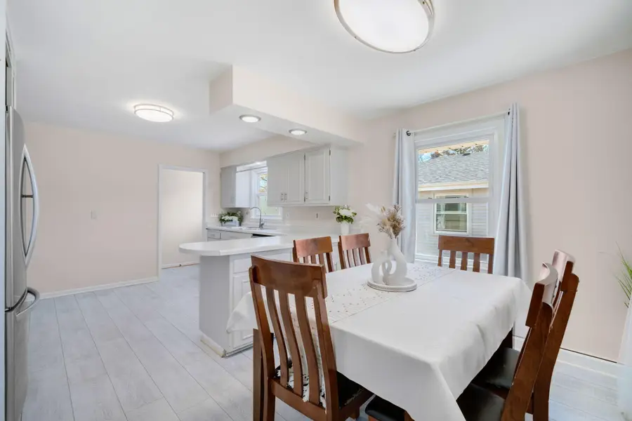 4570 N 101st St, Wauwatosa, WI 53225 - #3