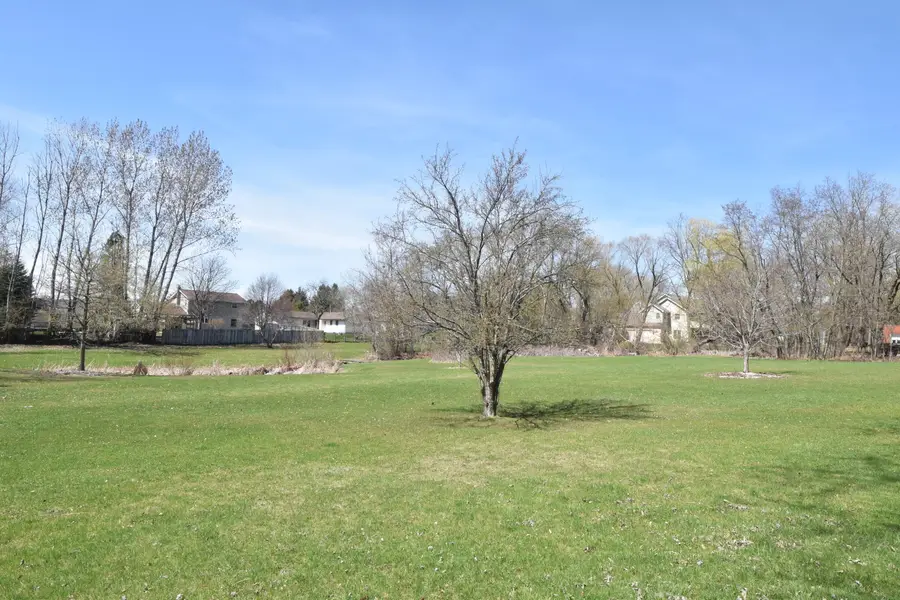 6807 S Pennsylvania Ave, Oak Creek, WI 53154 - #2