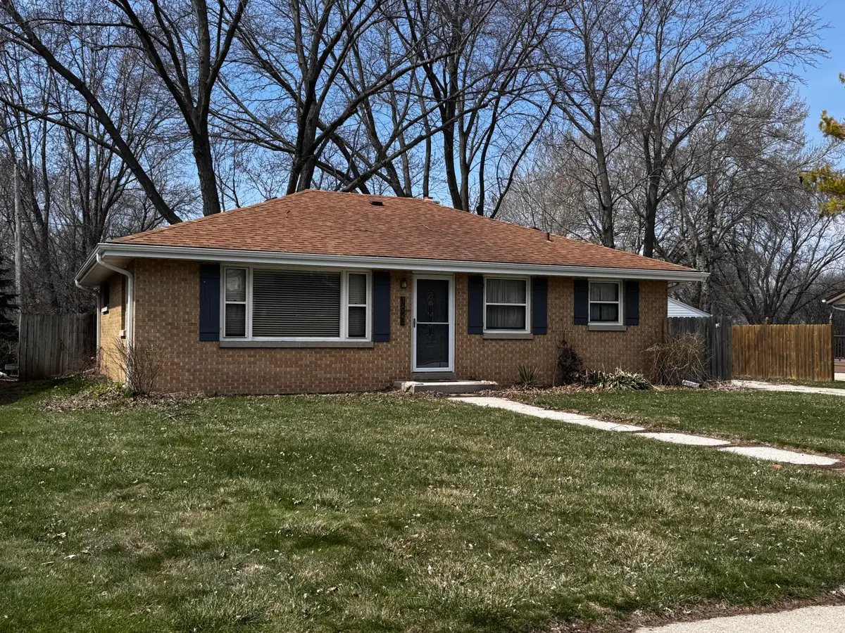 1623 17th Ave, Grafton, WI 53024 - #1